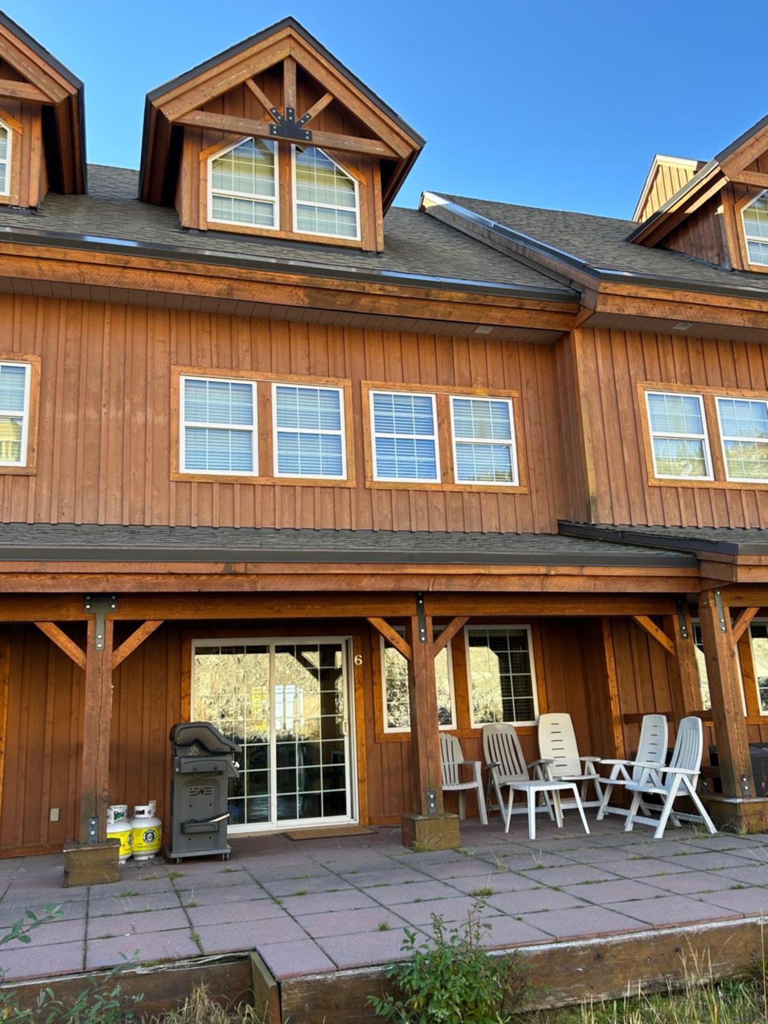 3 Bedroom 3 Bath Ski In Ski Out With Private Hot Tub Big White Exteriér fotografie