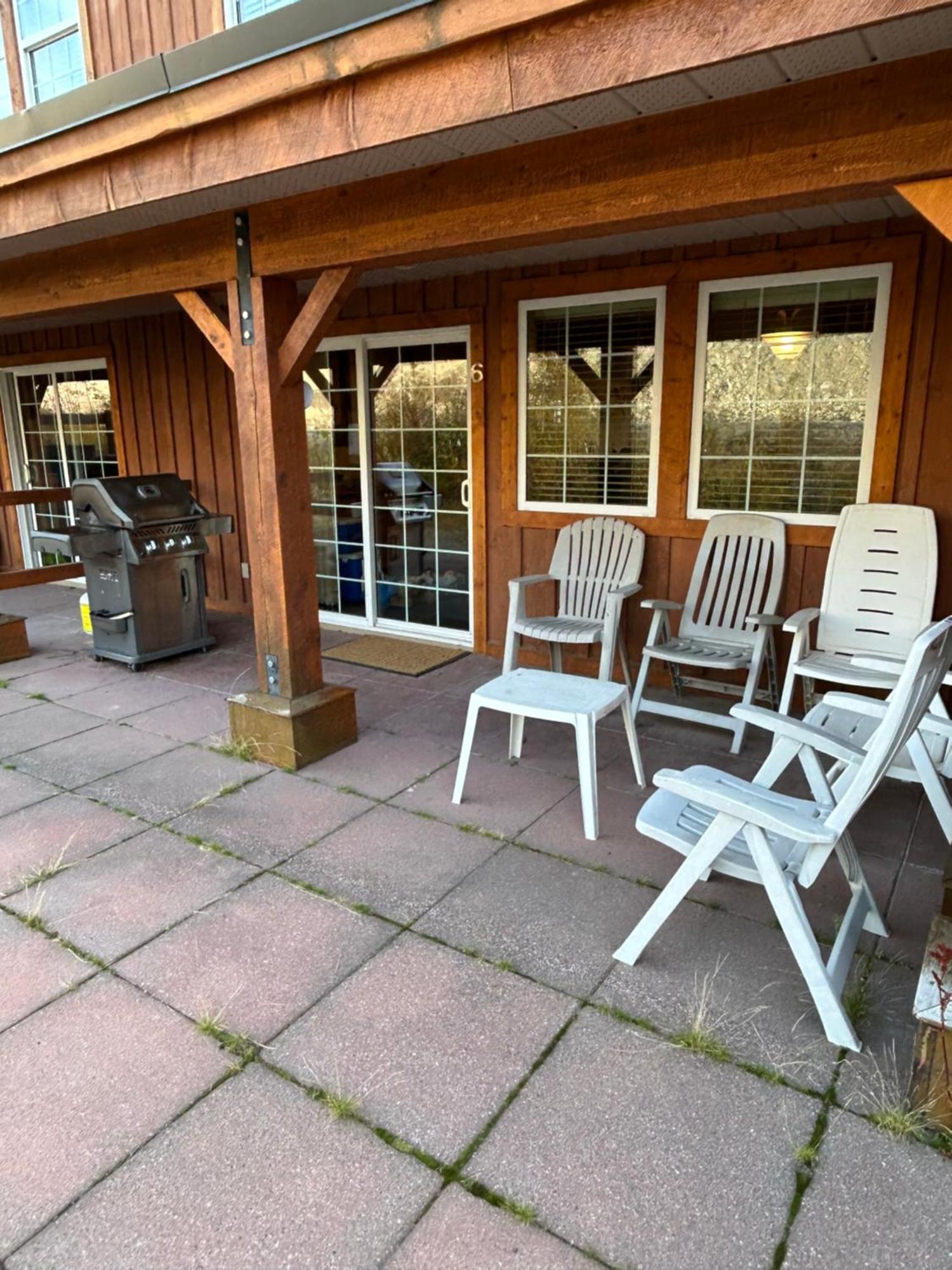 3 Bedroom 3 Bath Ski In Ski Out With Private Hot Tub Big White Exteriér fotografie