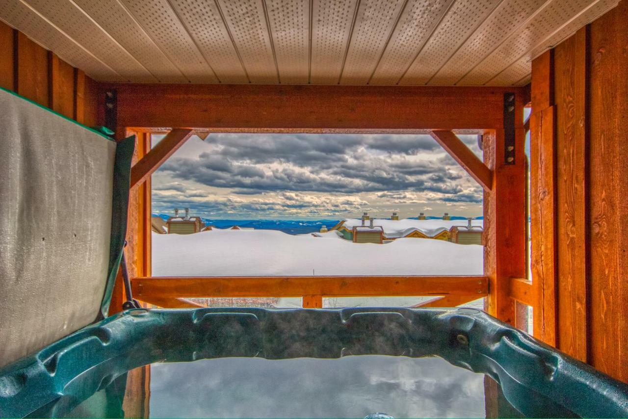 3 Bedroom 3 Bath Ski In Ski Out With Private Hot Tub Big White Exteriér fotografie